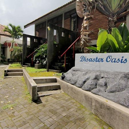 Disaster Oasis Hotel Kaliurang Buitenkant foto