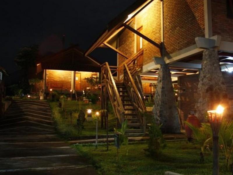Disaster Oasis Hotel Kaliurang Buitenkant foto