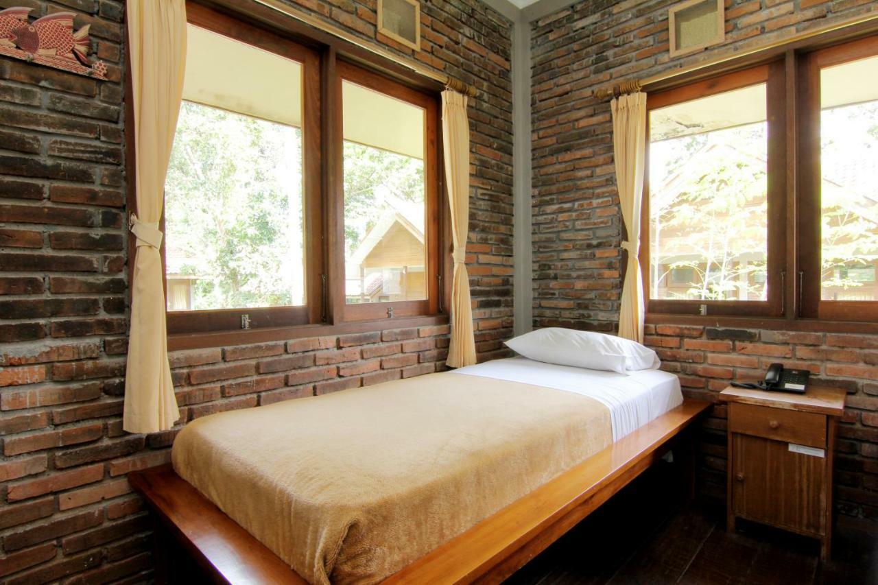 Disaster Oasis Hotel Kaliurang Buitenkant foto